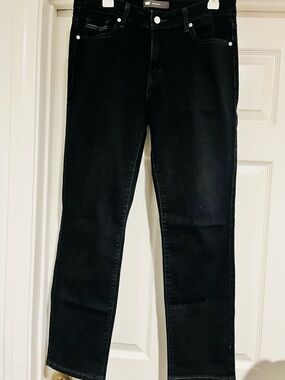 Women Black Straight Jeans
